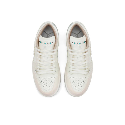 [Custom Camellia‘s Message] Jordan Air Jordan 1 Low Top Unisex Skateboarding Shoes