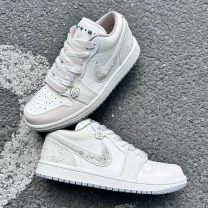 [Custom Camellia‘s Message] Jordan Air Jordan 1 Low Top Unisex Skateboarding Shoes
