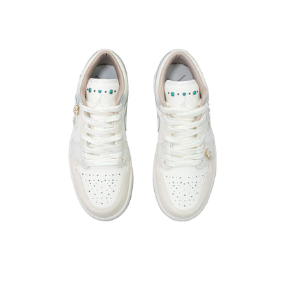 [Custom Camellia‘s Message] Jordan Air Jordan 1 Low Top Unisex Skateboarding Shoes